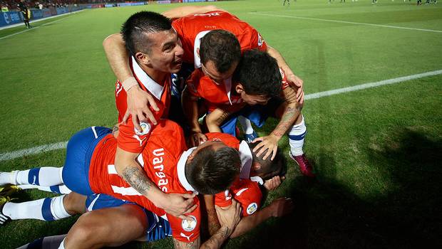 Lanzan imágenes de la primera película de la ‘Roja’