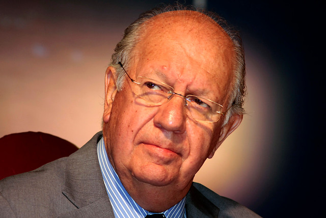 Ricardo Lagos fue demandado por paternidad ante los Tribunales de Familia
