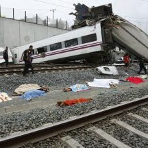 Accidente de tren en España pudo ser por exceso de velocidad