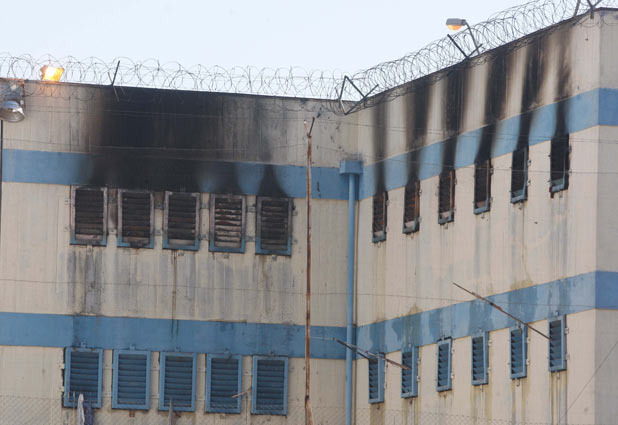 Incendio en cárcel de San Miguel: Libro de control interno habría sido adulterado para ocultar errores