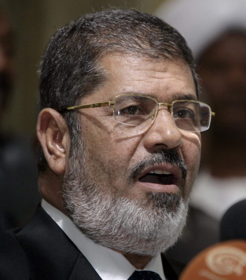 Morsi rechaza ultimátum de militares en medio de la violencia en Egipto