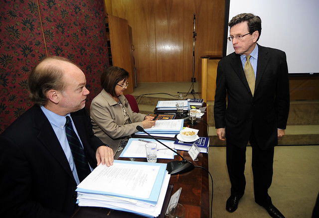 Piñera invita a integrantes de la Comisión de Constitución para abordar cambios al binominal