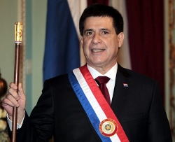 Horacio Cartes promete dar «batalla» a la pobreza como presidente de Paraguay