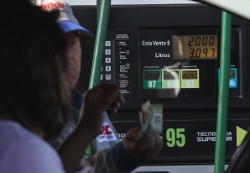 Econsult: Precio promedio de gasolinas y diesel disminuiría a partir del 22 de agosto