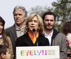 Matthei a comando de Bachelet: ‘Es bastante divertido que planteen intervencionismo electoral’