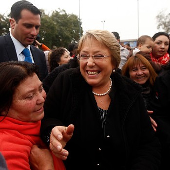 Bachelet: «A Chile le hace bien gente como Giorgio Jackson»