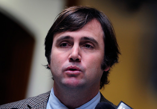 Browne (RN) responde a Lavín y considera inconveniente restarle credibilidad a la CEP