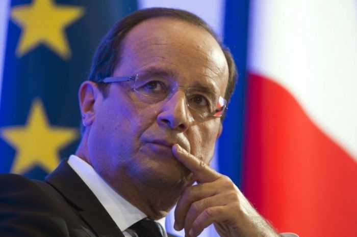 Hollande dice que Francia está dispuesta a actuar en Siria sin el Reino Unido