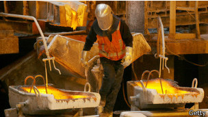 Trabajadores de la mina Escondida inician huelga en demanda por pago de bono anual