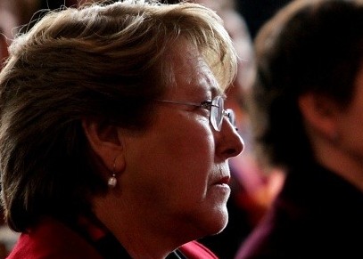 Bachelet valora perdón de Hernán Larraín por el golpe y dice que llegó la hora de «un gran compromiso»