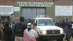 Enfrentamiento en cárcel boliviana deja al menos 29 muertos