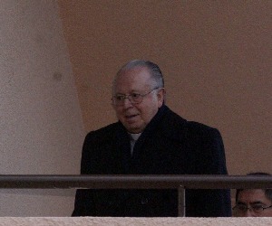 Karadima rechaza abusos contra menores y dice que supo las acusaciones por televisión