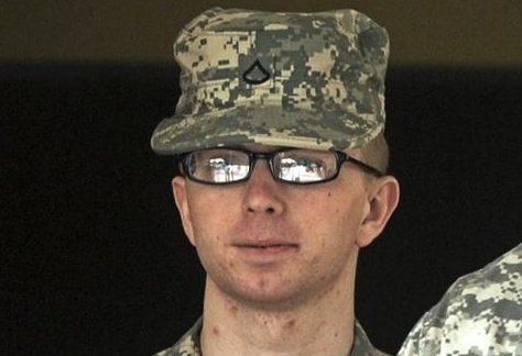 Ex soldado Bradley Manning cambiará de género: «Soy Chelsea. Soy mujer»