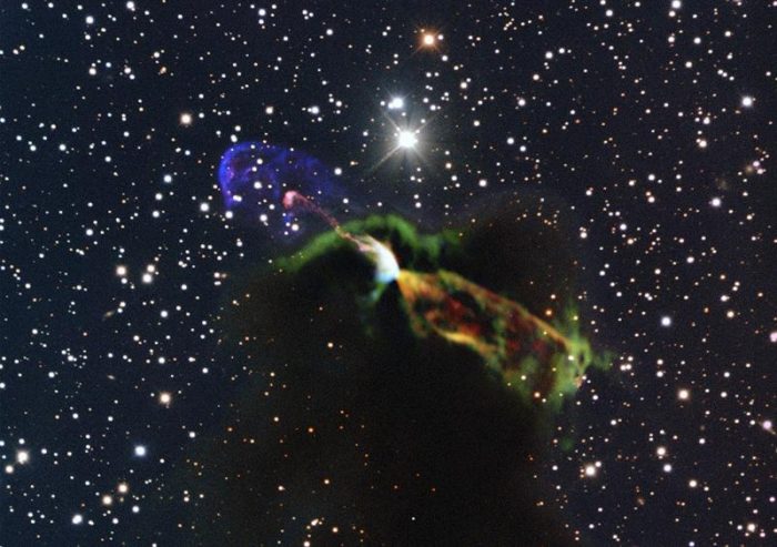 Astrónomos captan con gran detalle el violento nacimiento de una estrella