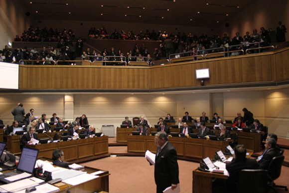 Comisión de Hacienda del Senado aprueba salario mínimo de $210.000 y esta tarde se vota en sala