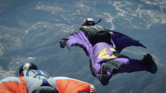El hombre pájaro o «wingsuit», deporte de alto riesgo que inquieta en Francia