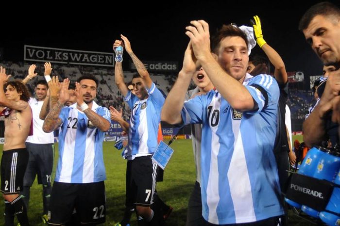 Argentina aseguró clasificación a la Copa del Mundo al golear a Paraguay en Asunción