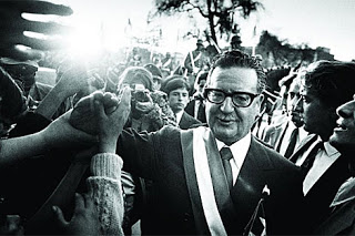 Autor español plantea: «Para Nixon, la UP era más peligrosa que Fidel Castro»