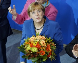 Unión de Merkel prevé «difíciles conversaciones» para lograr una coalición