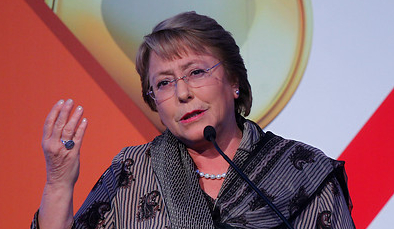 Bachelet propone programa «efectivo» para dar por finalizada la reconstrucción