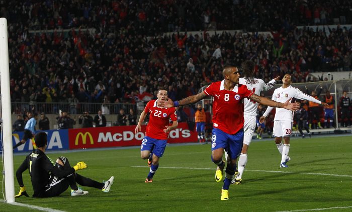Chile a un paso del Mundial Brasil 2014: con un sólido 3-0 la Roja vence a Venezuela