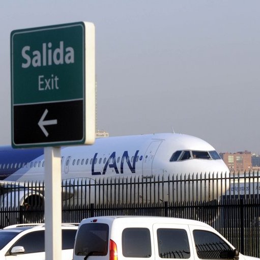 Justicia argentina extiende medida cautelar y permite a LAN seguir usando el hangar