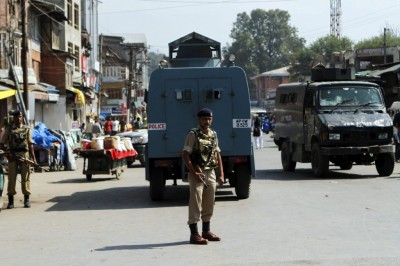 Al menos 10 muertos en ataques a una comisaria y cuartel militar en Cachemira