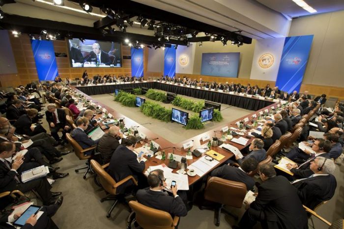 Líderes globales dejan el FMI sin que se vislumbre solución a crisis fiscal en EEUU