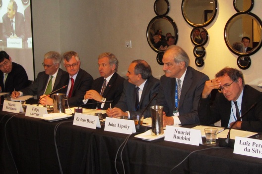 Ministro Larraín se reúne con pares de la región y autoridades al concluir actividades en EE.UU.