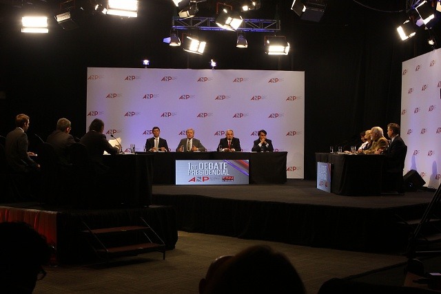 Críticas a la derecha y la Concertación marcan discusión de agenda regional en debate presidencial de la ANP