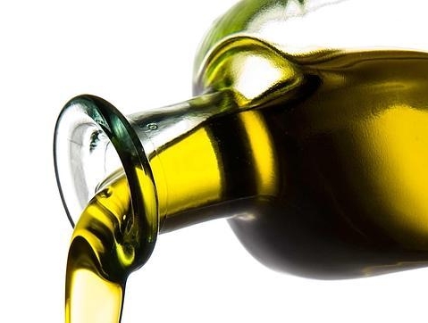 Con el aceite de oliva se conoce más de cooperativismo