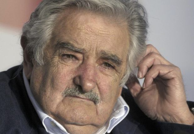 Tras aprobarse ley de Mujica, a un dólar se venderá el gramo de marihuana cosechada por el Estado