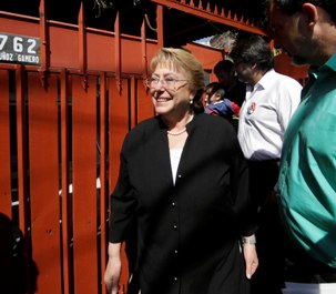 Bachelet: «Dijimos no a la dictadura y en esta nueva etapa podemos construir un Chile de todos»
