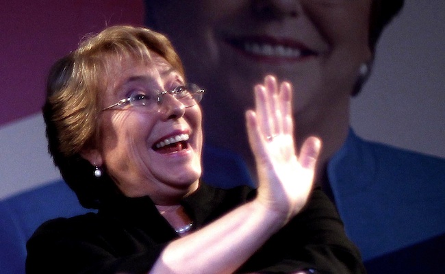 BBVA saca al pizarrón al programa de Bachelet: lo anunciado abre las puertas a una expansión al gasto fiscal en 2014