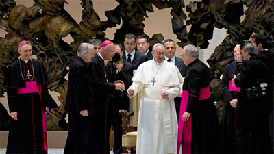 Papa Francisco critica a la Curia: «La Corte del Vaticano es la lepra del papado»