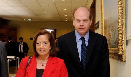 Senadores Patricio Walker y Soledad Alvear se abstienen de votar la «ley Hinzpeter» en comisión de Constitución del Senado