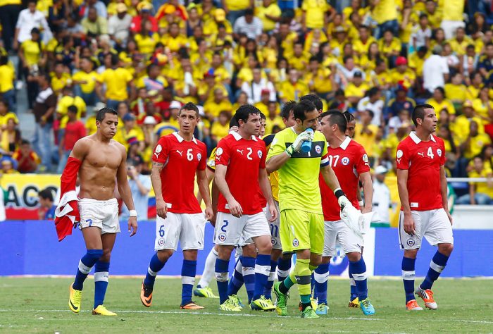 Chile empata 3-3 ante Colombia y clasificación al Mundial se definirá el martes ante Ecuador
