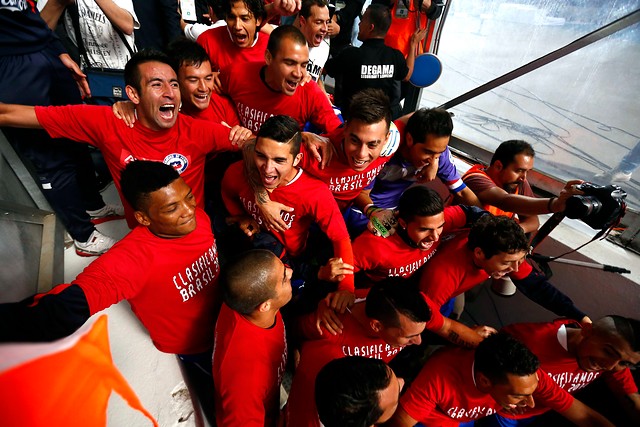 Plantel de la ‘Roja’ exteriorizó su alegría por clasificar al Mundial 2014