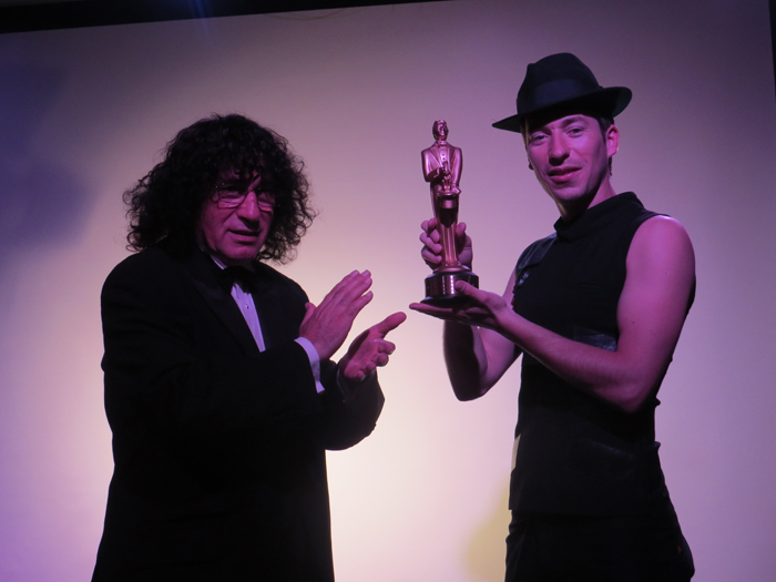 Integrante de Magic Twins es Galardonado con Oscar de la Magia