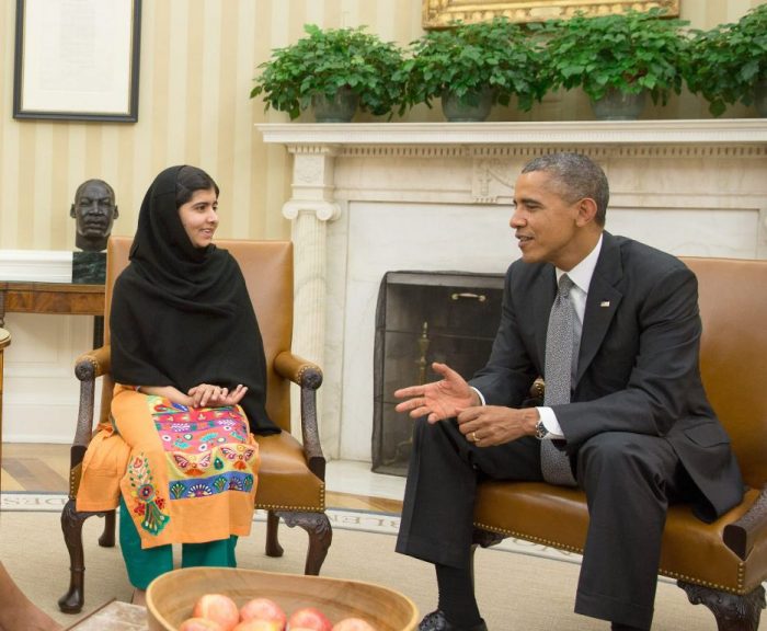 Activista Malala Yousafzai es recibida por Obama en la Casa Blanca
