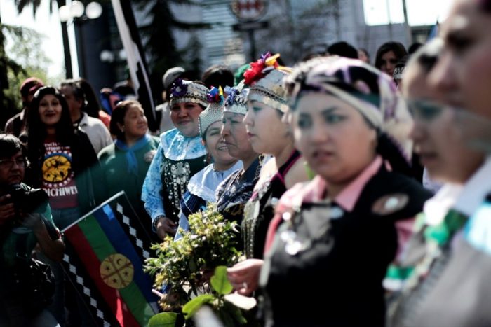 Con incidentes termina marcha a favor de comuneros mapuche detenidos