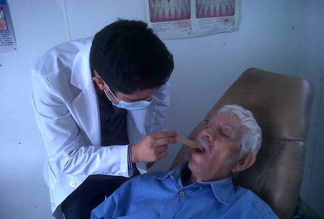 Benefician a 100 adultos mayores de Padre Hurtado con atenciones dentales gratuitas