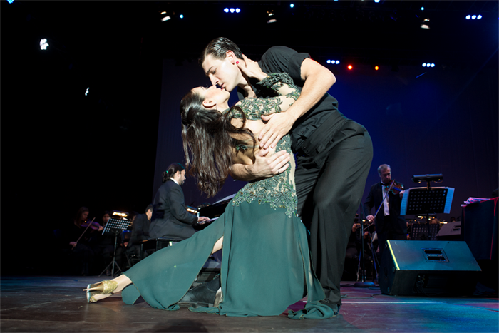 Fotorreportaje: La pasión del tango revolucionó la Plaza de Armas