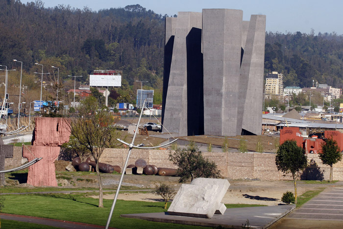 «Construir un memorial en Concepción es un mal síntoma»