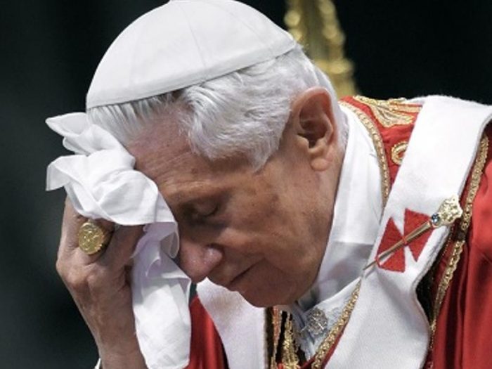 Benedicto XVI agradece la preocupación de fieles en «último tramo del camino»