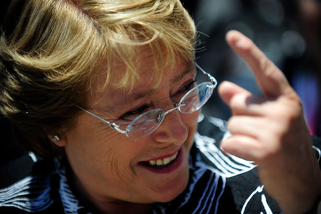 Comando de Bachelet refresca campaña publicitaria bajo el slogan de ‘Todos con Michelle’