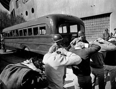 Procesan a homicida de oficial que en 1973 liberó a 68 extranjeros