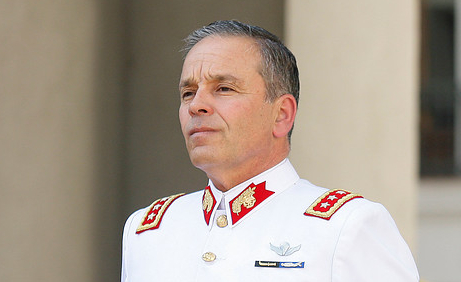 Piñera «descabeza» la plana mayor del Ejército y nombra al general Humberto Oviedo como nuevo comandante en jefe