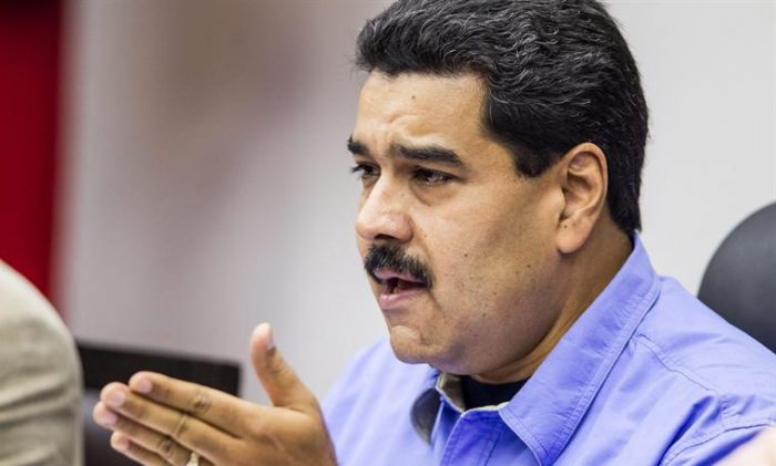 Maduro da otra vuelta de tuerca a su ofensiva económica a 10 días de comicios