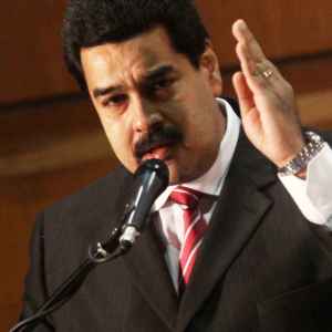 Maduro anuncia creación de fiscalía y tribunales especiales contra la «usura»